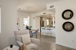 Photo #5: 224025499 Listing 