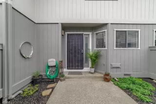 Photo #2: 224025588 Listing 