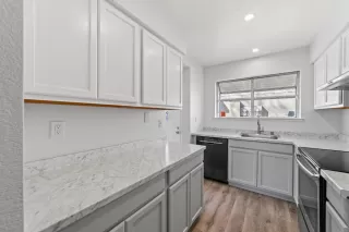 Photo #2: 224026018 Listing