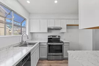 Photo #3: 224026018 Listing