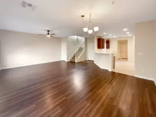 Photo #2: 224026634 Listing