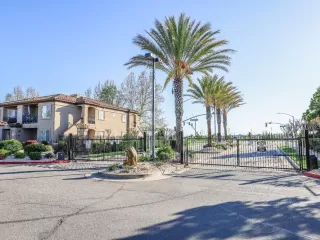 Photo #1: 224027305 Listing