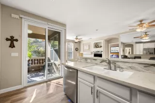 Photo #6: 224027388 Listing