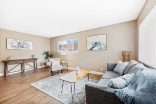 Photo #1: 224027627 Listing