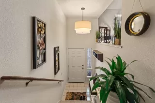 Photo #2: 224027769 Listing