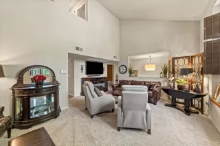 Photo #6: 224027769 Listing