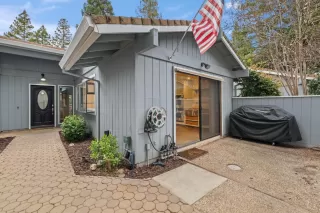 Photo #4: 224028555 Listing