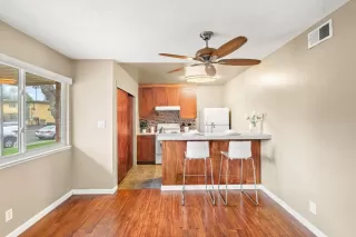 Photo #6: 224028633 Listing