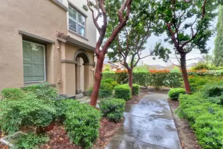 Photo #2: 224029292 Listing