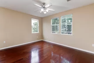 Photo #5: 224029292 Listing