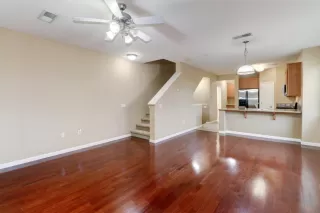 Photo #6: 224029292 Listing