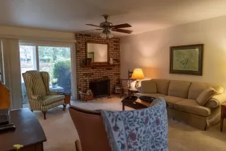 Photo #5: 224029551 Listing 