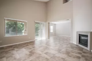 Photo #1: 224029604 Listing 