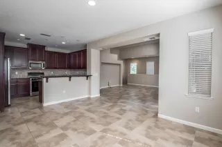 Photo #3: 224029604 Listing 