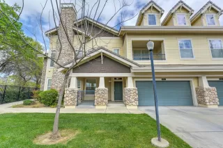 Photo #3: 224029652 Listing