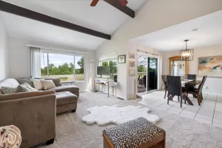 Photo #6: 224029653 Listing