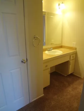 Photo #5: 224029786 Listing