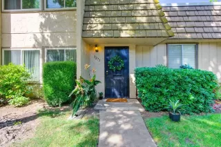 Photo #1: 224030094 Listing