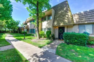 Photo #2: 224030094 Listing