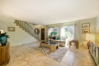 Photo #6: 224030094 Listing