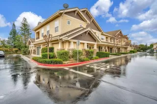 Photo #2: 224030754 Listing