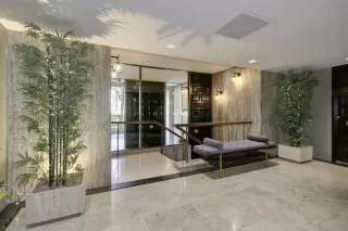 Photo #2: 224031556 Listing