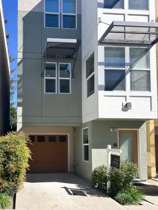 Photo #1: 224031559 Listing 