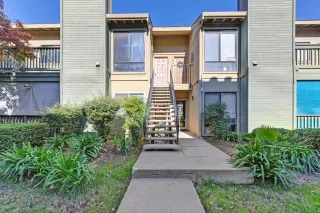 Photo #2: 224032171 Listing