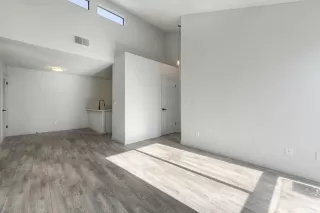 Photo #4: 224032171 Listing