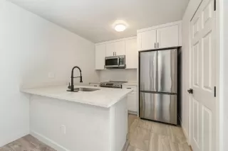 Photo #6: 224032171 Listing