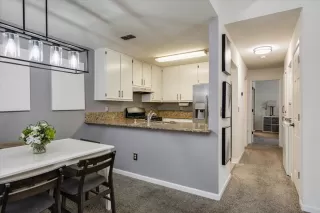 Photo #6: 224032383 Listing