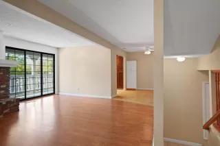 Photo #2: 224032386 Listing