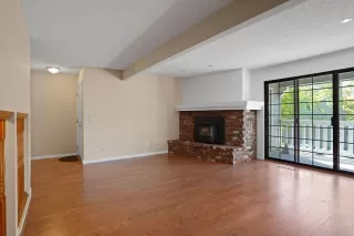 Photo #4: 224032386 Listing