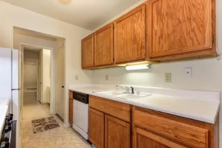 Photo #6: 224032917 Listing