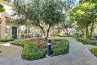 Photo #3: 224032954 Listing 