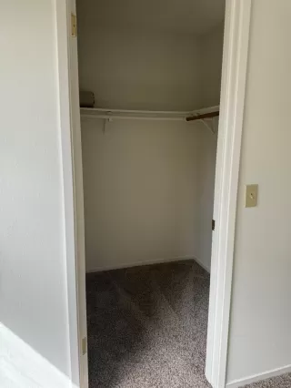 Photo #5: 224033015 Listing 
