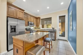 Photo #4: 224033148 Listing