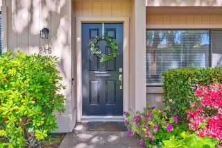 Photo #3: 224033462 Listing