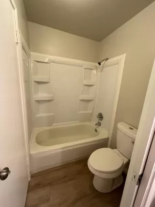 Photo #5: 224034111 Listing