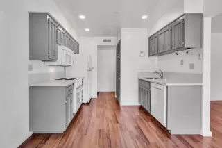 Photo #3: 224034137 Listing 