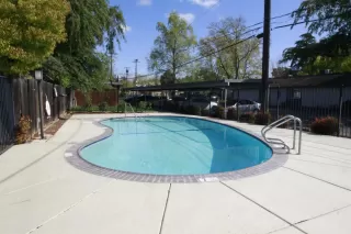 Photo #4: 224034213 Listing 