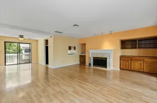 Photo #3: 224034816 Listing