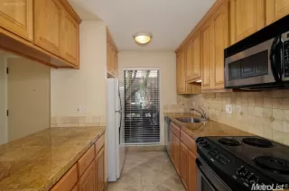 Photo #6: 224035001 Listing