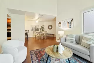 Photo #4: 224035436 Listing