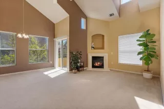 Photo #4: 224035804 Listing 