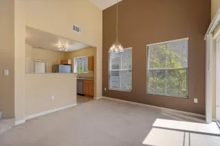 Photo #6: 224035804 Listing 