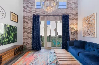 Photo #1: 224036301 Listing