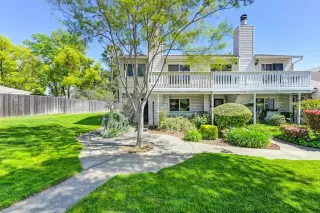 Photo #2: 224037153 Listing