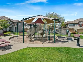 Photo #4: 224038031 Listing