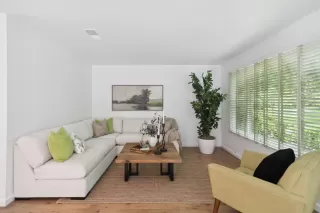 Photo #5: 224038357 Listing